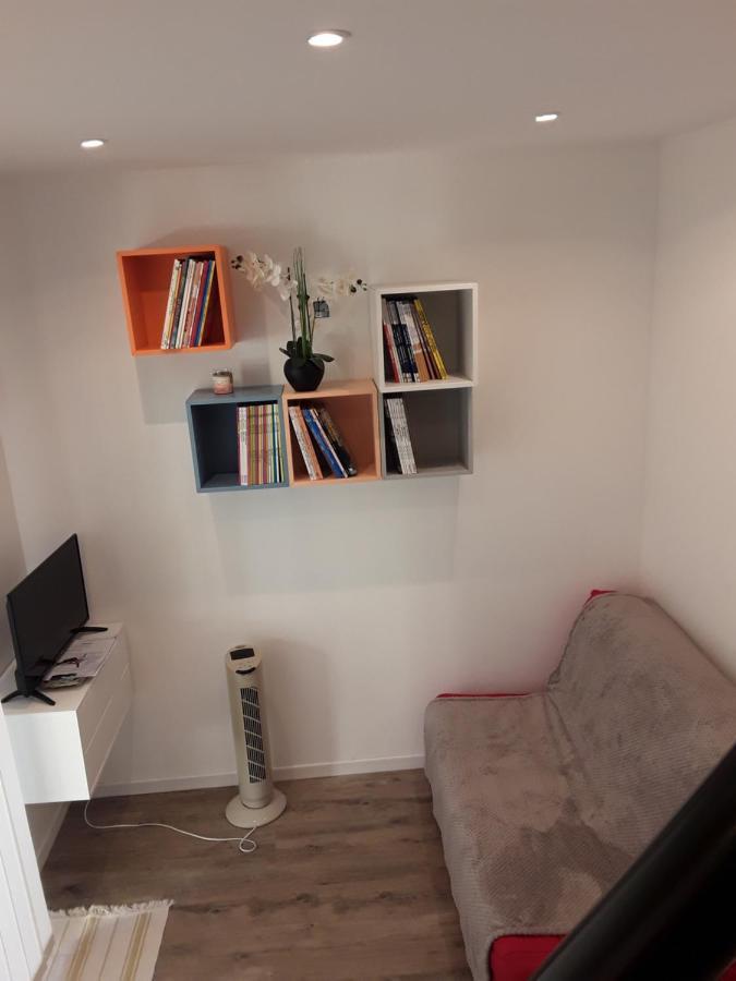 Yofanto Apartment Senas Luaran gambar