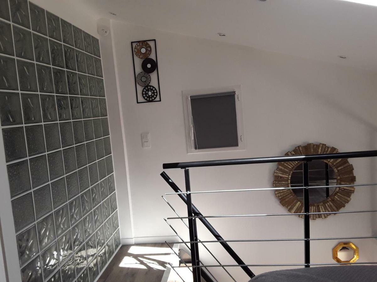 Yofanto Apartment Senas Luaran gambar